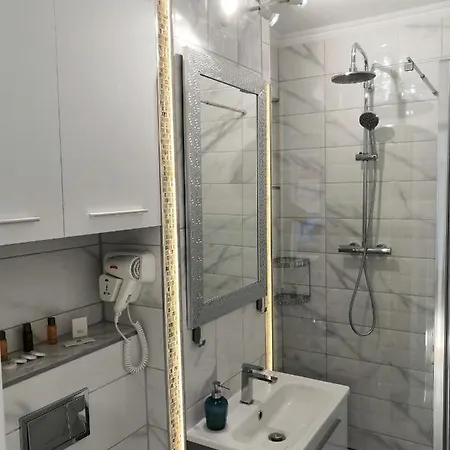 Onyx - Utopia Apartment *